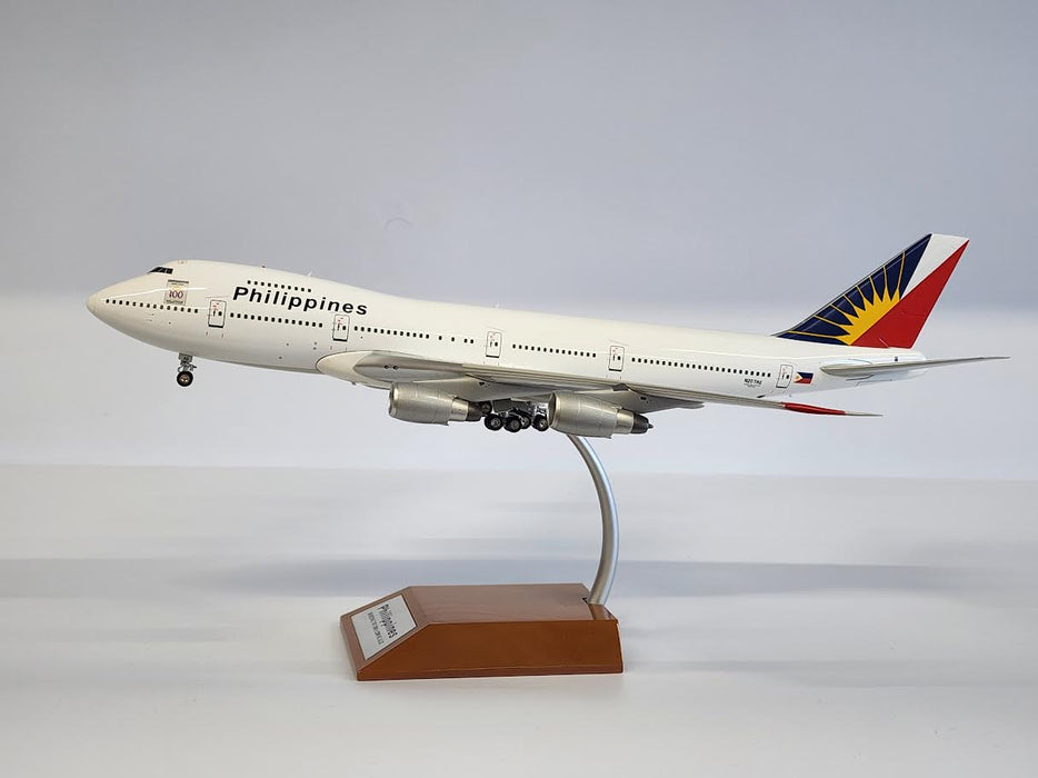 IF742PAL2015 | InFlight200 1:200 | Boeing 747-200 Philippines N207AE **PRE OWNED**