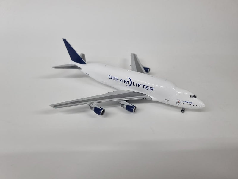 JC-N780BA | JC Wings 1:400 | Boeing Dreamlifter N780BA **PRE-OWNED**