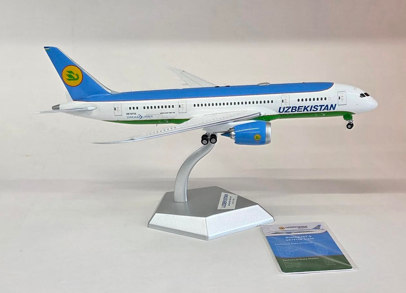 L2034 | SQ Wings 1:200 | Boeing 787-8, Uzbekistan UK78701 'with stand'