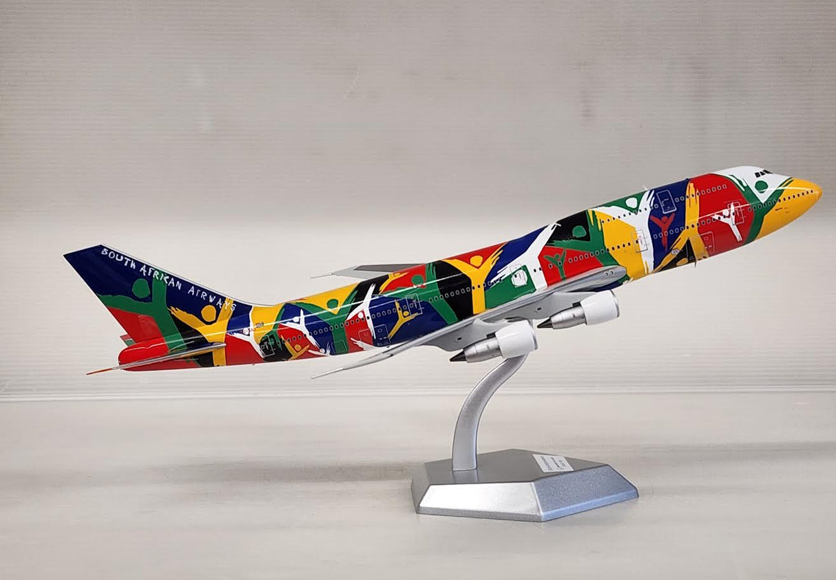 L2022FD | SQ Wings 1:200 | Boeing 747-300 'flaps down', South African Airways 'Ndizani' ZS-SAJ