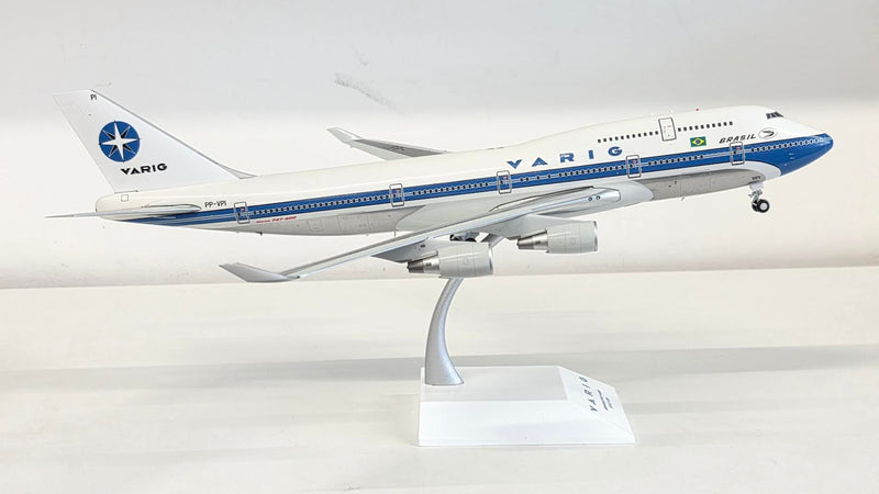 LH2292 | JC Wings 1:200 | Boeing 747-400 Varig PP-VPI With Stand