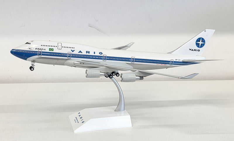 LH2292 | JC Wings 1:200 | Boeing 747-400 Varig PP-VPI With Stand