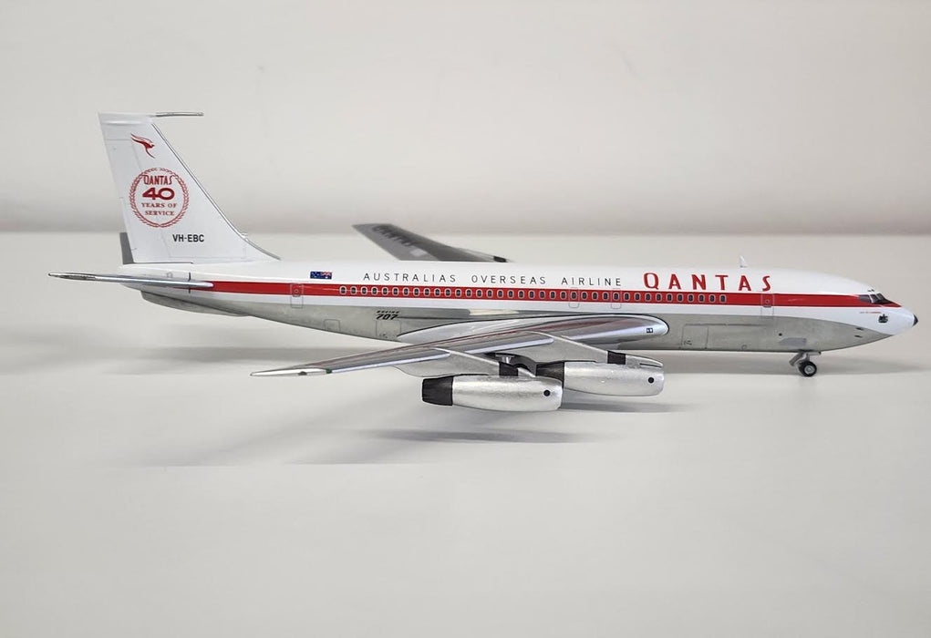 WM211242 | Aeroclassics 200 | Boeing 707-138, Qantas 'Australias Overseas Airline' VH-EBC