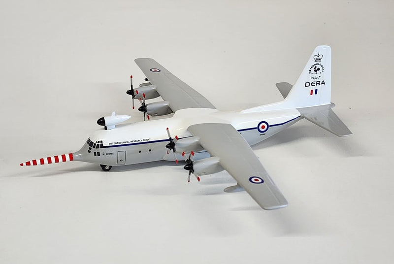 SF018-SF015 | SkyFame Models 1:200 | C-130K Hercules W2 Meteorological Research Flight XV208, 'Snoopy', 1973-2001