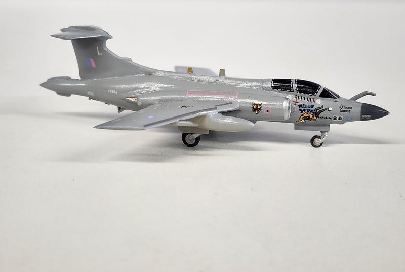 SF369 | Skyfame Models 1:200 | Blackburn Buccaneer S2B, 'L' XX885, 12 Sqn  RAF Lossiemouth