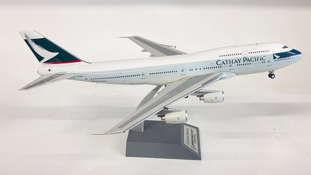 WB-747-3-006 | WB Models 1:200 | Boeing 747-300 cathay Pacific VR-HIK (with stand)