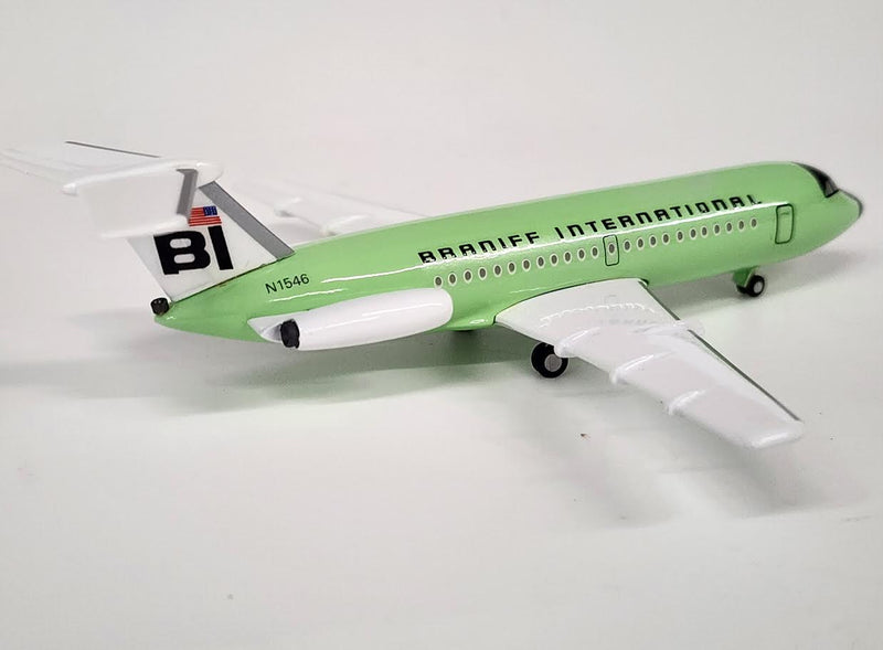 SL-N1546 | Skyline Classics 1:200 | BAC-111 Braniff International Green N1546 **PRE-OWNED**