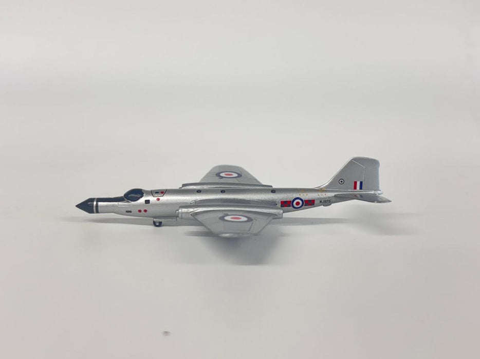 SFWJ975 | SkyFame Models 1:200 | Canberra T.11 WJ975 :D 85 Sqn RAF