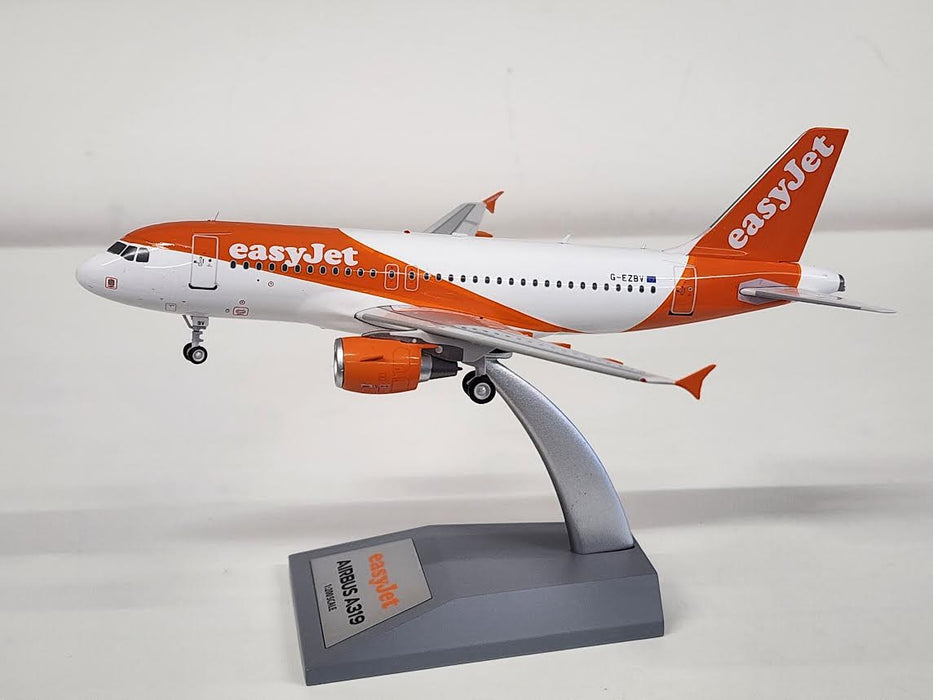 319-ZBV | Blue Box 1:200 | Airbus A319-111 EasyJet G-EZBV (with stand)