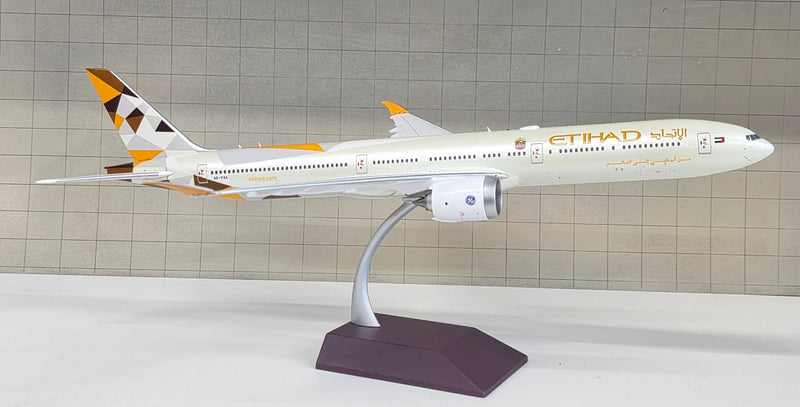 G2ETD1321 | GeminiJets 1:200 | Boeing 777-9 Etihad Airways A6-FAA (with optional folded wingtips)