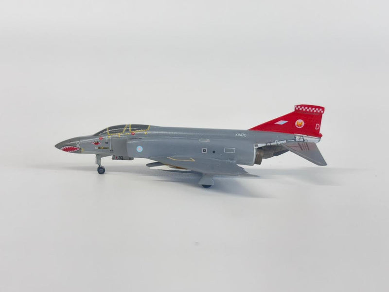 SF193 | SkyFame Models 1:200 | McDonnell Douglas F-4 Phantom FGR.2, XV470:D, No. 56 Sqn., RAF Wattisham | is due - see description