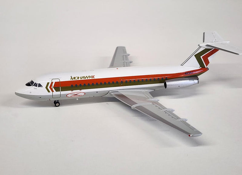 BBOX1110114 | Blue Box 1:200 | BAC-111 Mohawk N1136J