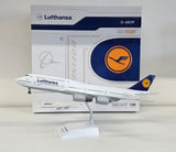 EW2748008 | JC Wings 1:200 | Boeing 747-8 Lufthansa '1500th Boeing 747' D-ABYP With Stand