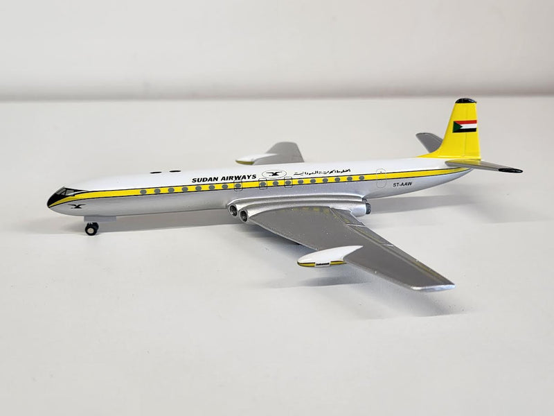 SC046 | Sky Classics 1:200 | DH 106 Comet 4C Sudan Airways ST-AAW