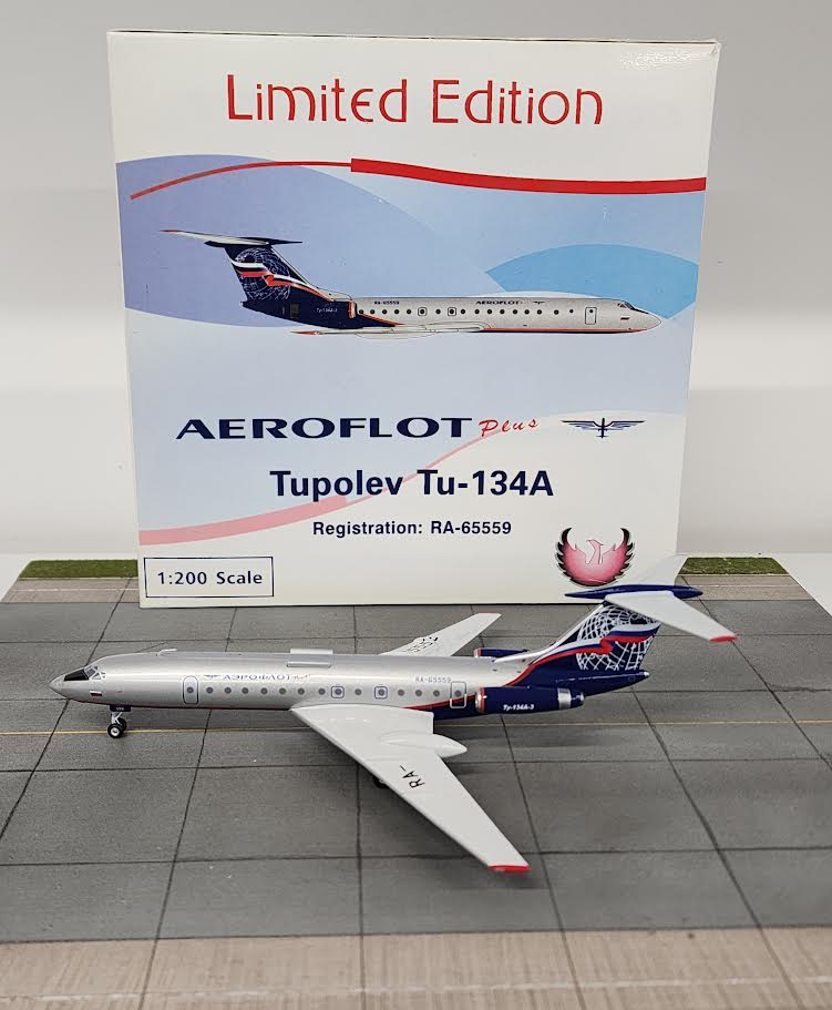 PH2AFL039 | Phoenix 1:200 | Tupolev TU-134A AeroFlot Plus RA-65559