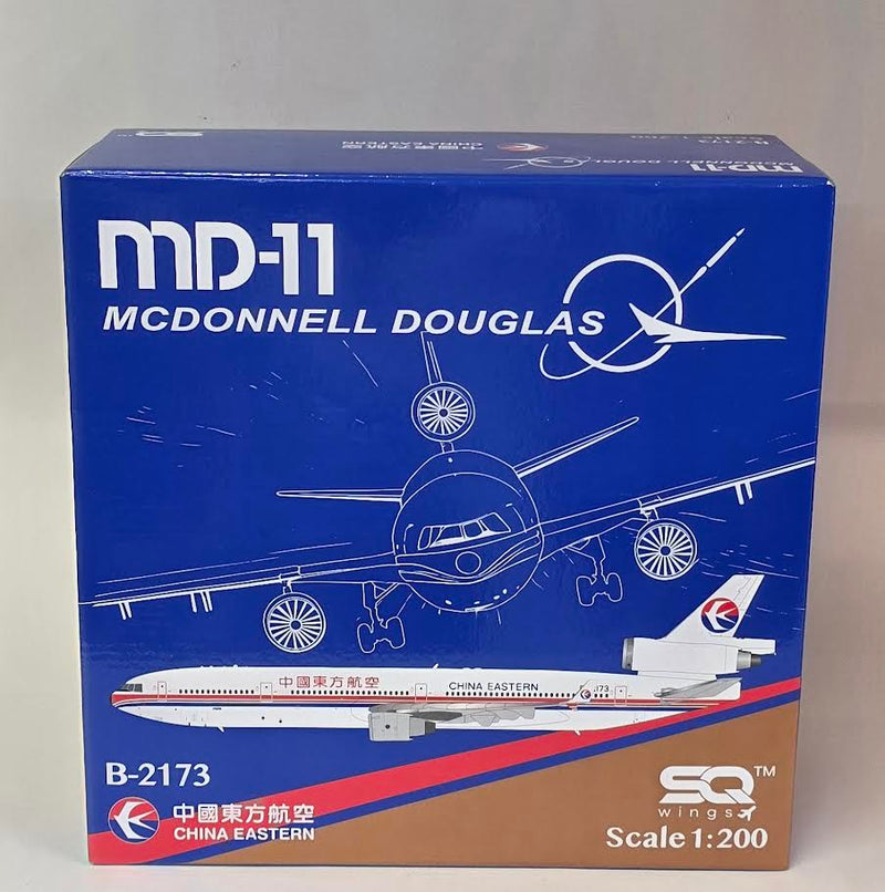 L2102 | SQ Wings 1:200 | MD-11 China Eastern Airlines B-2173 (with stand)