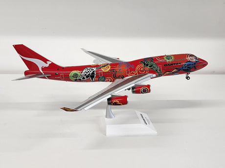 XX20375A | JC Wings 1:200 | Boeing 747-400 Qantas VH-OJB, 'Wunala Dreaming' (flaps down)
