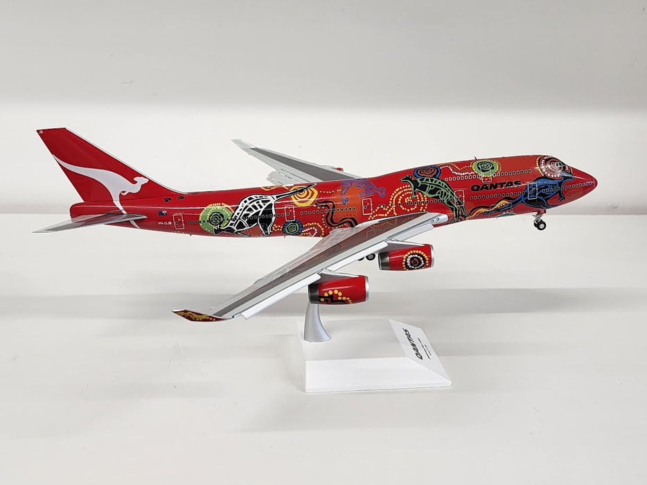 XX20375A | JC Wings 1:200 | Boeing 747-400 Qantas VH-OJB, 'Wunala Dreaming' (flaps down)