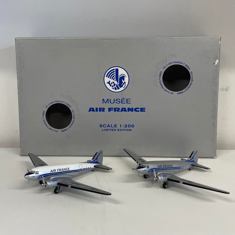 HGDC3AIRFRANCE | Hogan Wings 1:200 | DC-3 Air France F-BBBE and F-BBBA **PRE-OWNED**