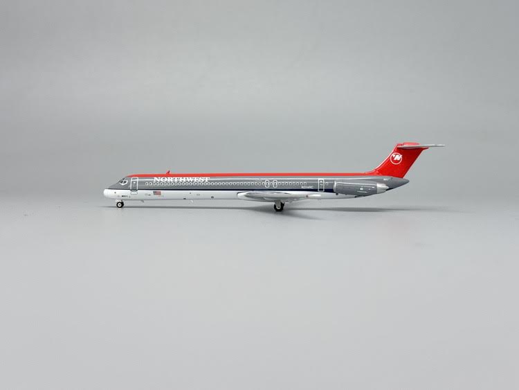 PH04661 | Phoenix 1:400 | McDonnell Douglas MD-82 Northwest N314RC