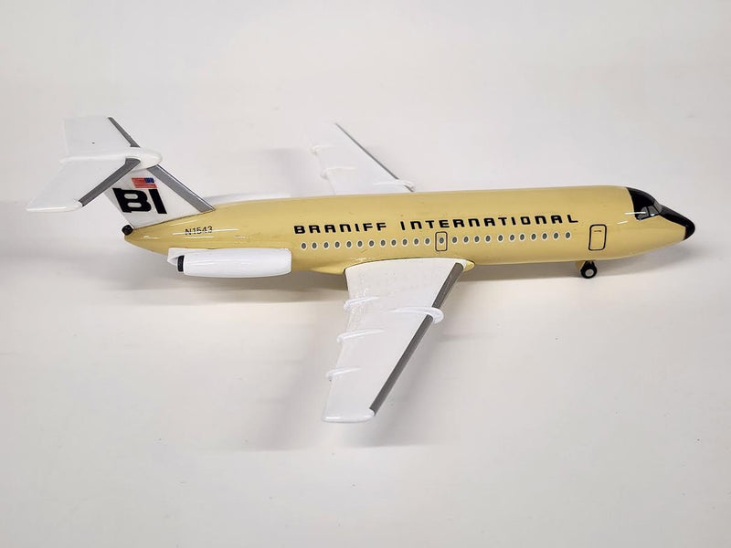 SL-N1543 | Skyline Classics 1:200 | BAC-111 Braniff International Beige N1543 **PRE-OWNED**