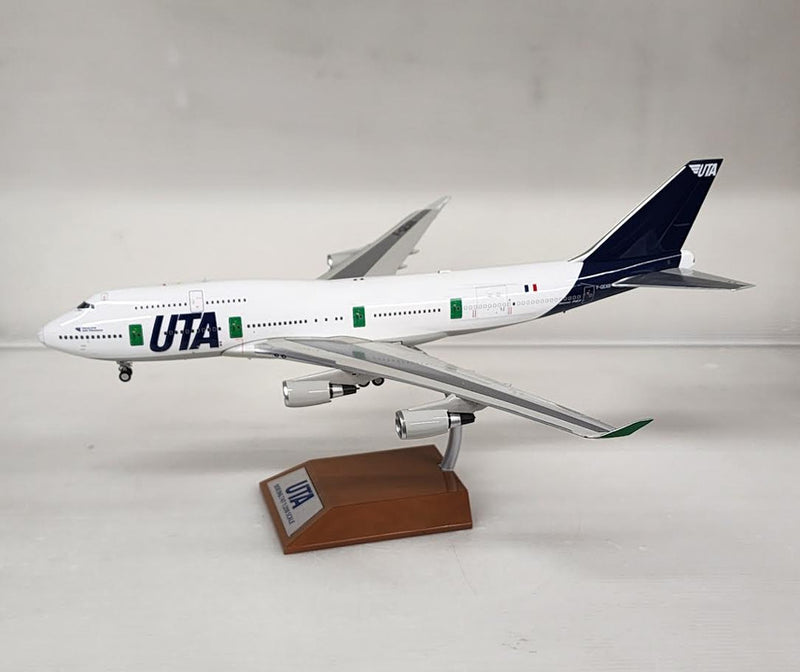 IF744UTA003 | InFlight200 1:200 | Boeing 747-400 UTA F-GEXB (with stand)
