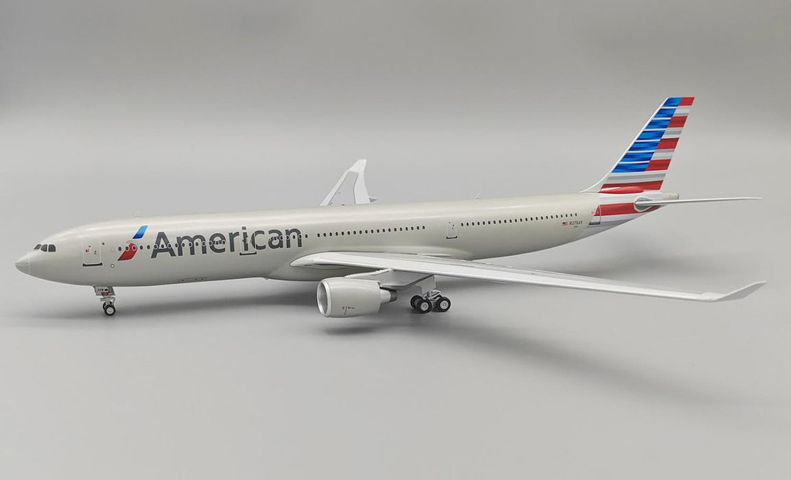 IF333AA1123 | InFlight200 1:200 | Airbus A330-300 American Airlines N278AY (with stand)