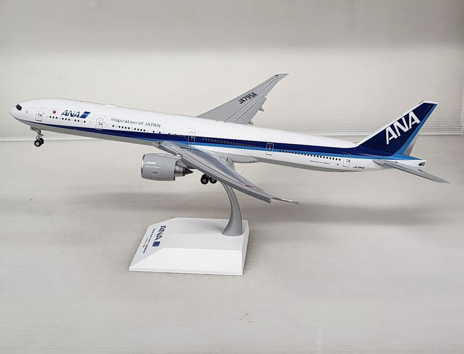 JCEW277W004A | JC Wings 1:200 | Boeing 777-300ER ANA All Nippon Airways JA795A (flaps down with stand)