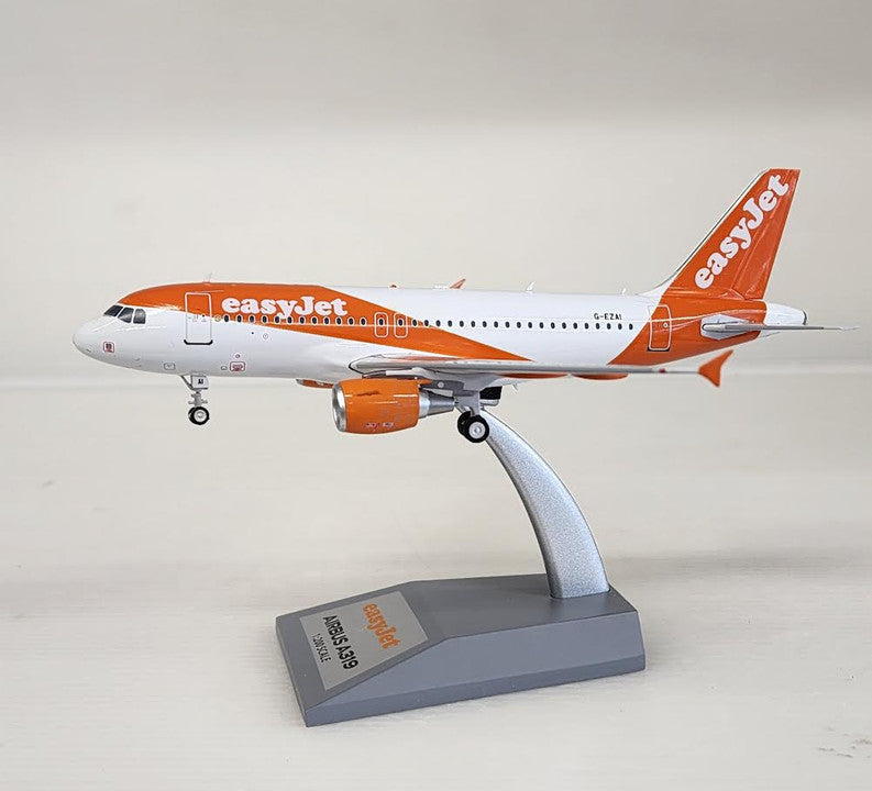 319-EZAI | Blue Box 1:200 | Airbus A319 easyJet G-EZAI (with stand) DUE SEPTEMBER 2025