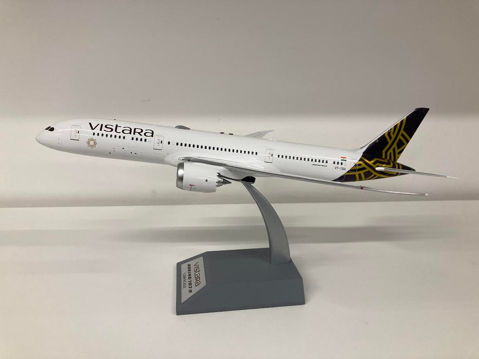 IF789UK1123 | InFlight200 1:200 | Boeing 787-9 Vistara Dreamliner VT-TSQ with stand