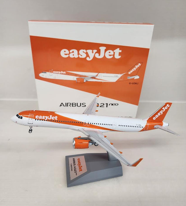 321-ZMJ | Blue Box 1:200 | Airbus A321 easyJet G-UZMJ (with stand)