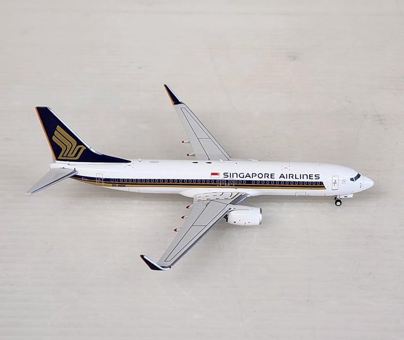 HA7380001 | Aero Polaris 1:400 | Boeing 737-800 Singapore Airlines 9V-MGM