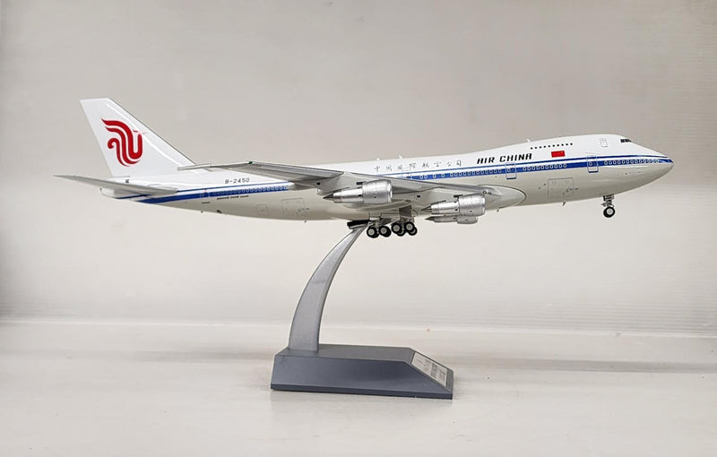 IF742AC001 | InFlight200 1:200 | Boeing 747-200 Air China B-2450 (with stand) **PRE OWNED**