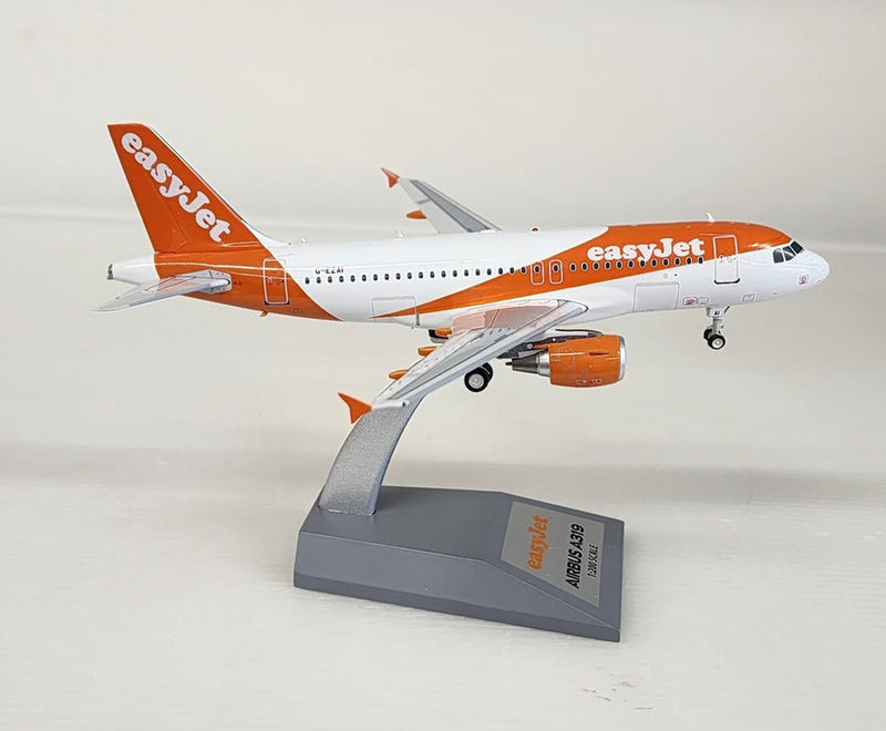319-EZAI | Blue Box 1:200 | Airbus A319 easyJet G-EZAI (with stand) DUE SEPTEMBER 2025