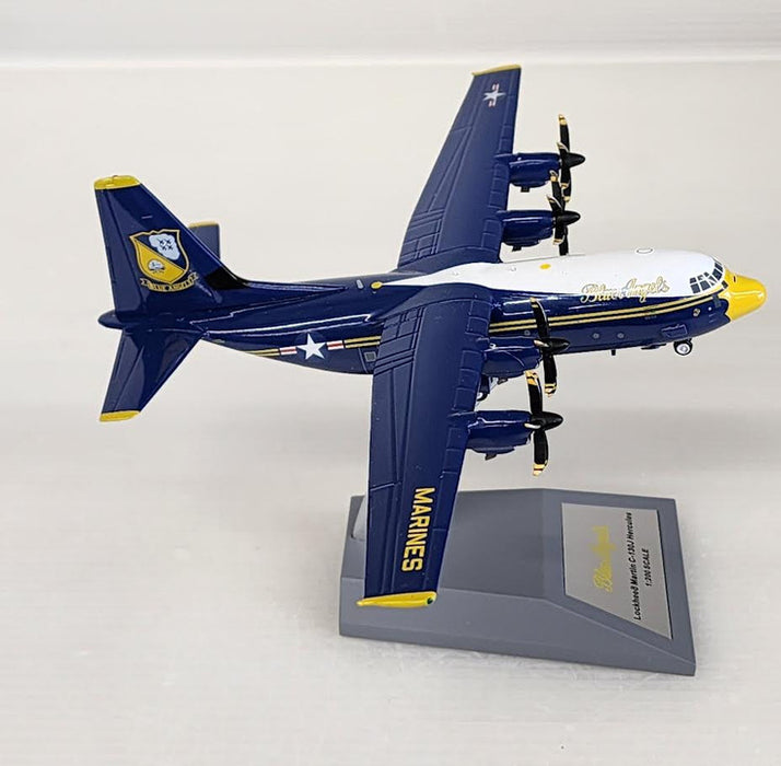 B-130-BA-170 | Blue Box 1:200 | C-130J Hercules US Marines Blue Angels 170000 (with stand)