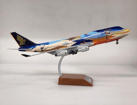 JF-747-4-002 | JFox Models 1:200 | Boeing 747-400 Singapore Airlines 9V-SPL, 'Tropical' [-]
