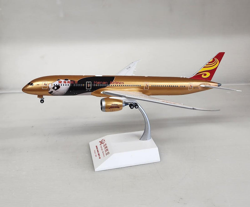 XX2068 | JC Wings 1:200 | Boeing 787-9 Hainan Airlines B-1343, 'Kung Fu Panda 4' (with stand)