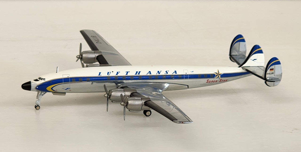 573030 | Herpa Wings 1:200 | L-1649A Super Star Lufthansa - delivery color scheme – D-ALUB