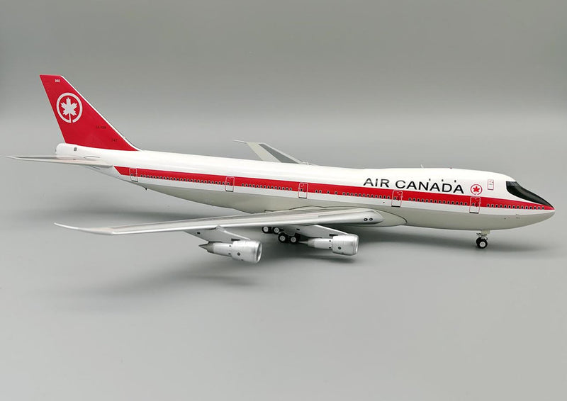 B-741-AC-TOB | Blue Box 1:200 | Boeing 747-100 Air Canada CF-TOB (with stand)