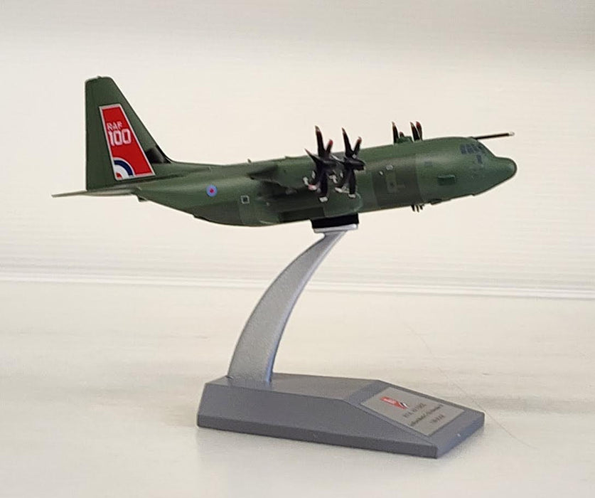 IF130UK0420 | InFlight200 1:200 | C-130J Hercules C5 RAF ZH887 (with stand)