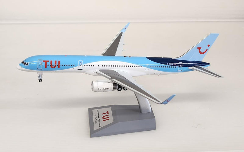 IF752TUI1223 | InFlight200 1:200 | Boeing 757-236 TUI G-OOBG with stand