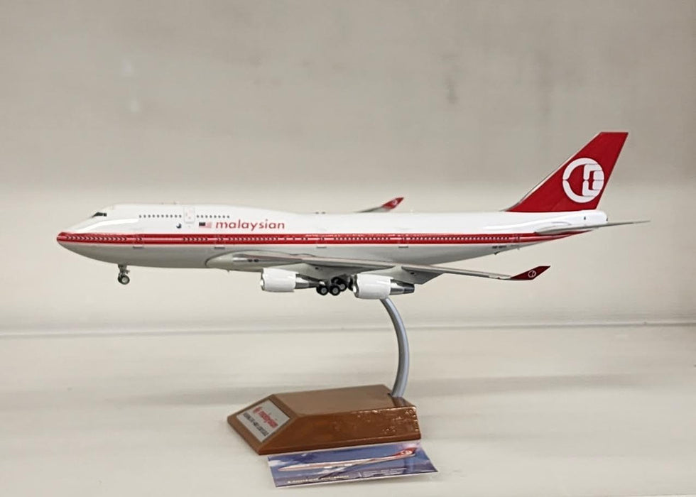 IF744MAS01 | InFlight200 1:200 | Boeing 747-400 Malaysian 9M-MPP (with stand)