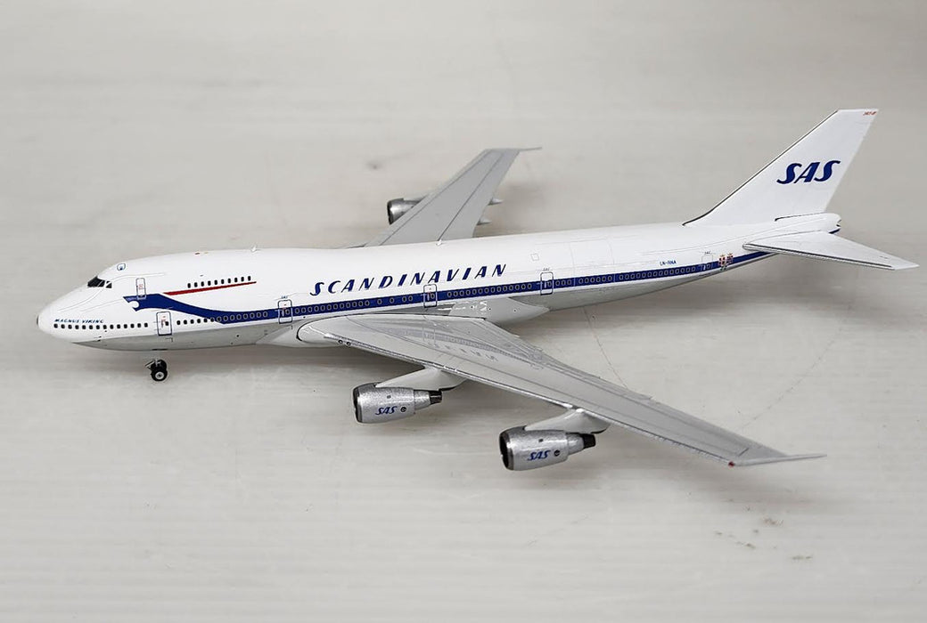 PH11871 | Phoenix 1:400 | Boeing 747-200 SAS LN-RNA 'polished'