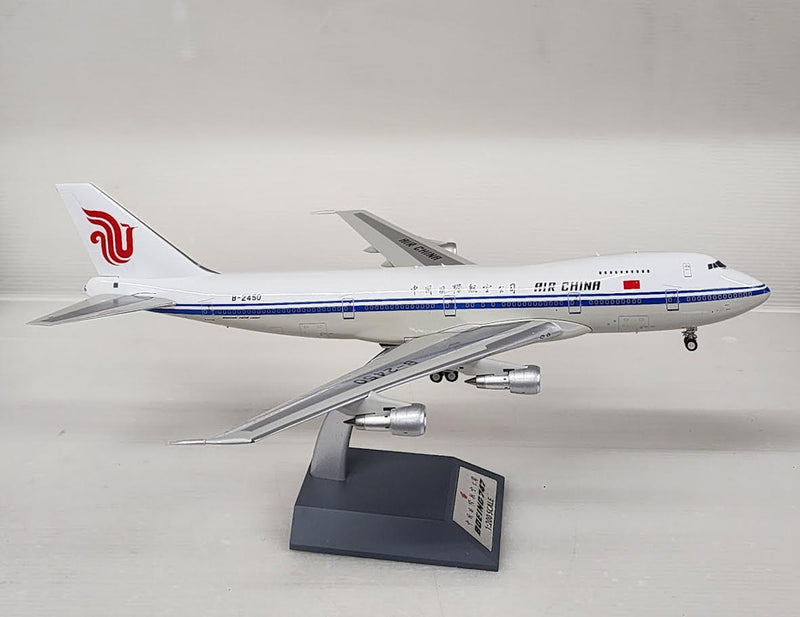 IF742AC001 | InFlight200 1:200 | Boeing 747-200 Air China B-2450 (with stand) **PRE OWNED**