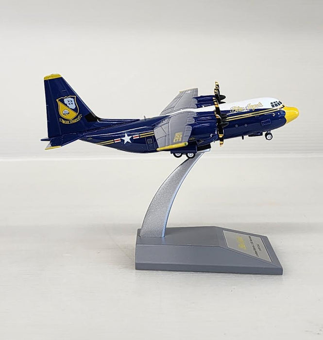 B-130-BA-170 | Blue Box 1:200 | C-130J Hercules US Marines Blue Angels 170000 (with stand)