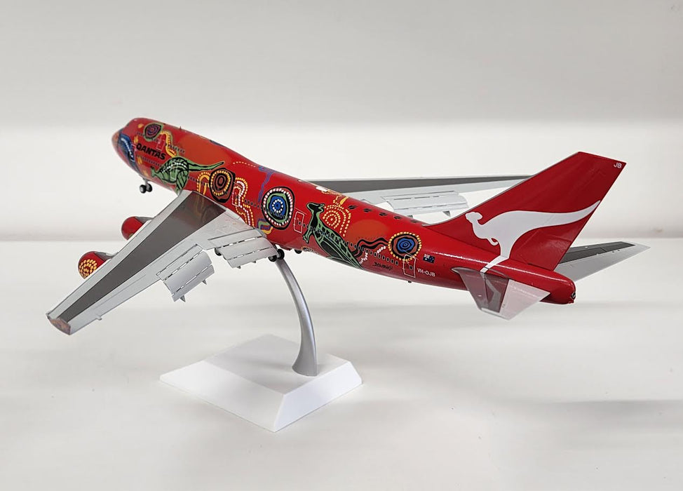 XX20375A | JC Wings 1:200 | Boeing 747-400 Qantas VH-OJB, 'Wunala Dreaming' (flaps down)