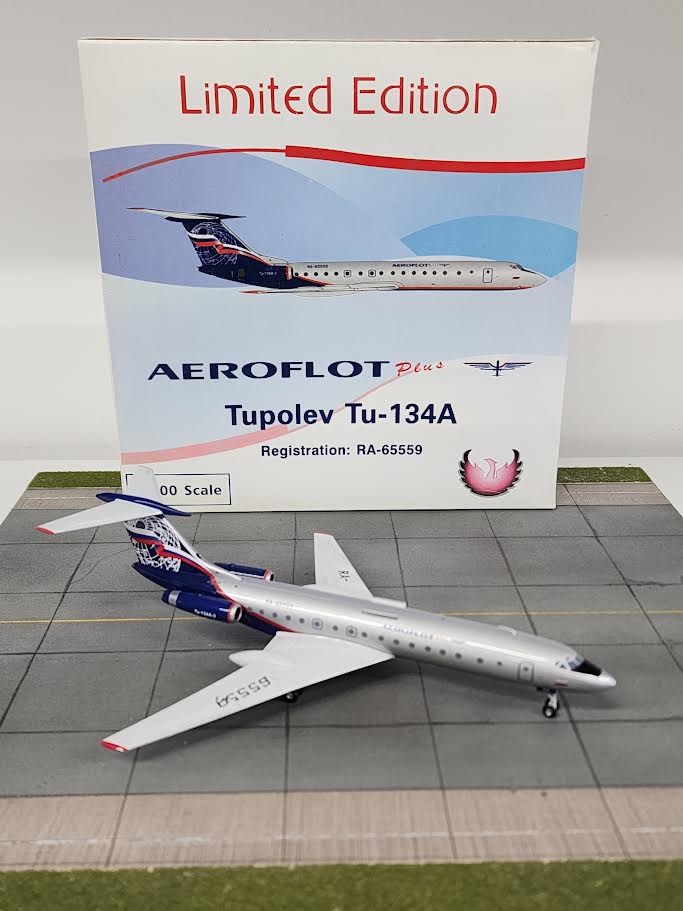 PH2AFL039 | Phoenix 1:200 | Tupolev TU-134A AeroFlot Plus RA-65559