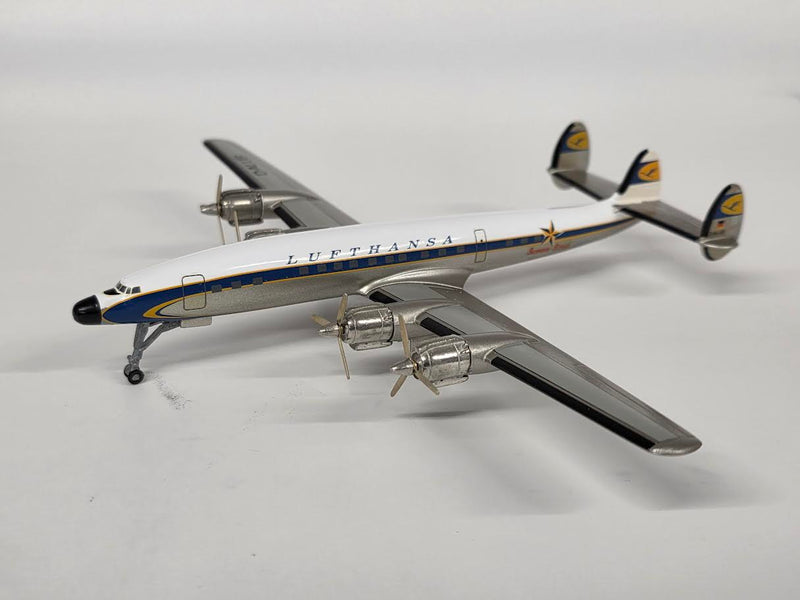CA19B1 | Western Models 1:200 | L-1649 Starliner Lufthansa D-ALUB (without tip tanks)