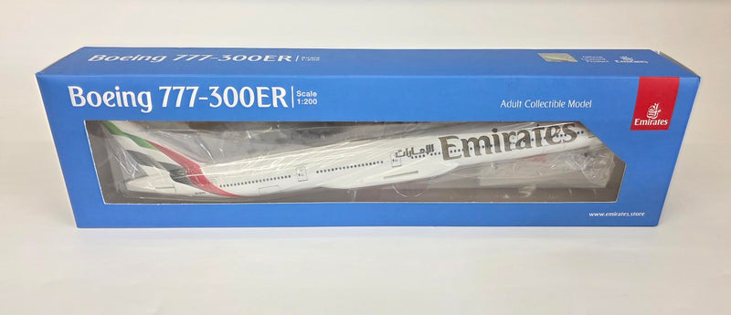 HW304998| Hogan Wings 1:200 | Boeing 777-300ER Emirates A6-ENV
