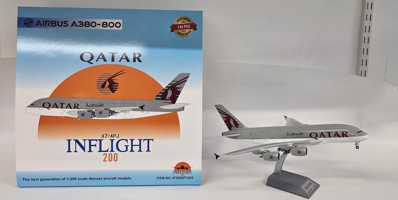 IF380QT1025 | Inflight200 | Airbus A380-861 Qatar Airways A7-APJ with stand